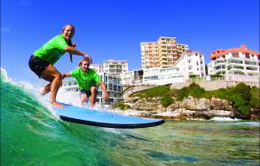 邦迪沖浪學校 (Lets Go Surfing Bondi Surf School) 邦迪沖浪學校 (Lets Go Surfing Bondi Surf School)