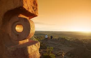布羅肯希爾 (Broken Hill) 布羅肯希爾 (Broken Hill)