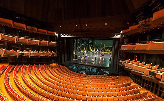澳大利亚芭蕾舞团 (The Australian Ballet) 在悉尼歌剧院 (Sydney Opera House) 彩排